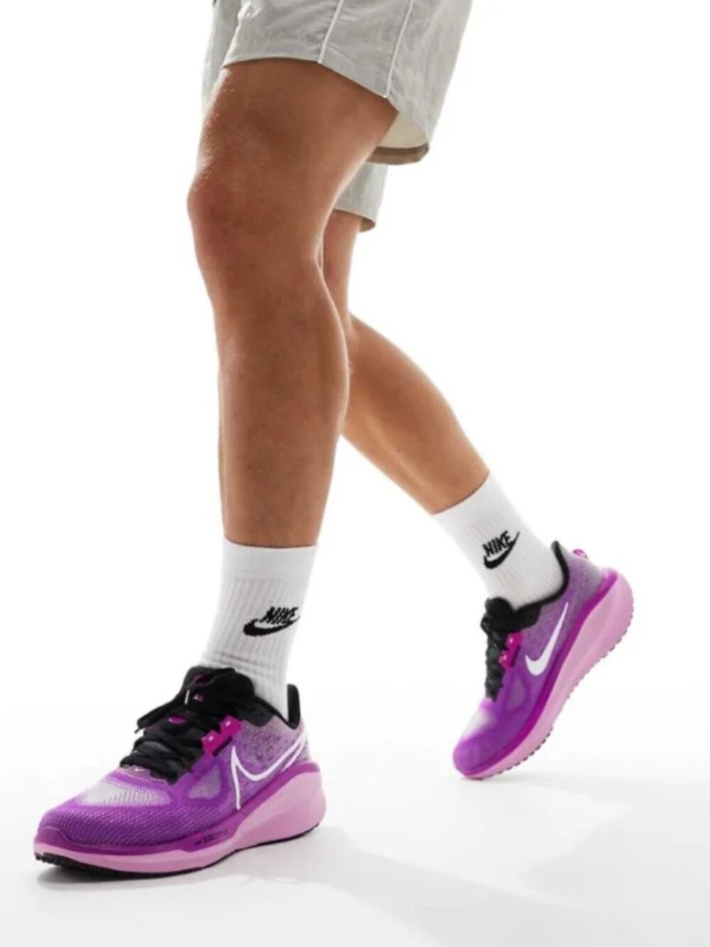 Men's NIKE Vomero 17 Running Sneakers ZoomX 12 Hyper Violet - Picture 2 of 11